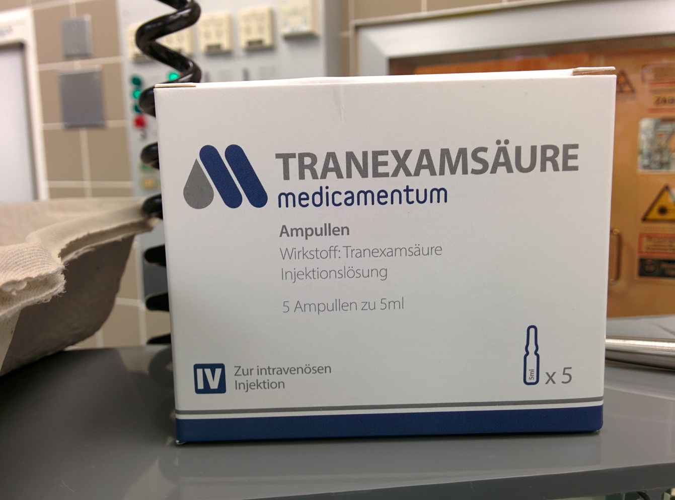 ... Tranexamsäure, ...