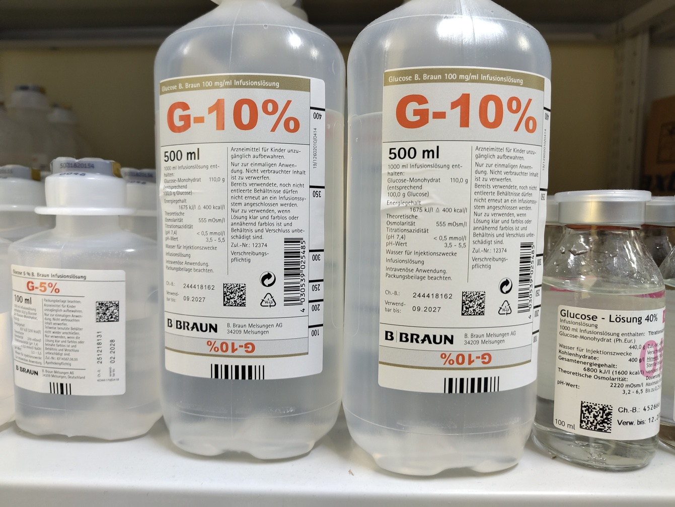 Glukoselösungen mit unterschiedlicher Glukose-Konzentration (5 %, 10 %, 40 %)