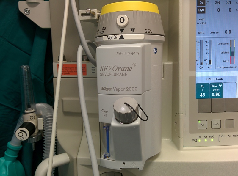 Sevofluran-Vapor mit manueller Dosierung an einem Dräger™ Primus™ Narkosegerät